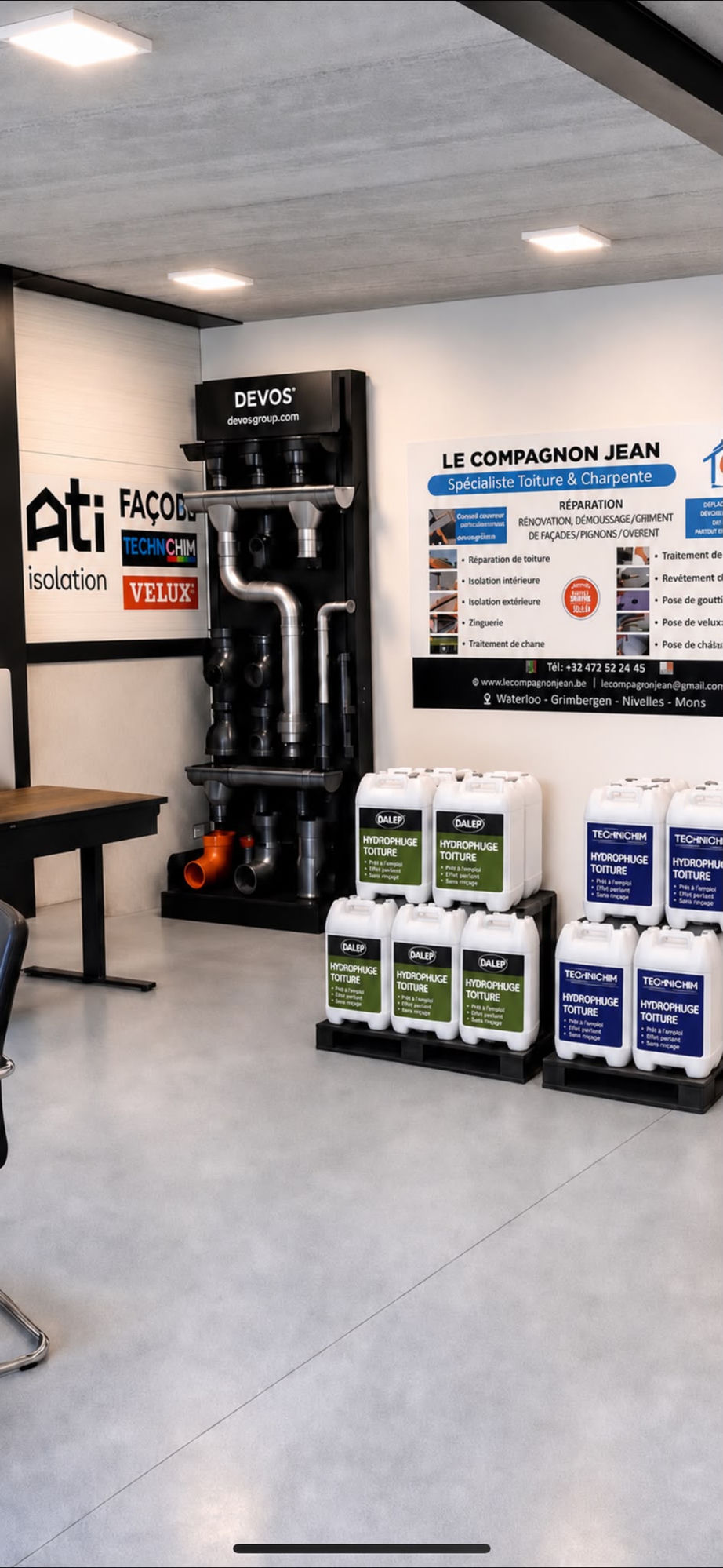 Produits hydrofuge toiture Dalep et Technichem exposés au showroom Le Compagnon Jean Nivelles